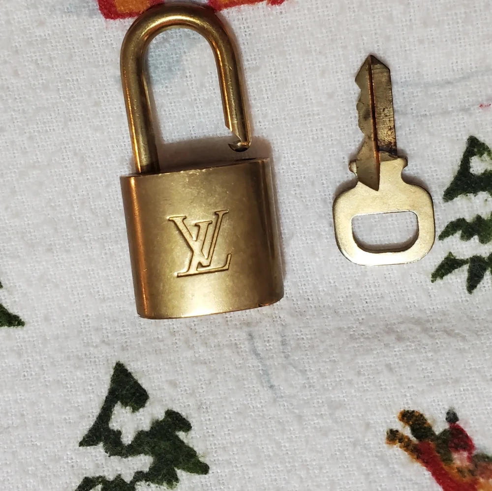 Louis Vuitton Authentic Vintage Gold Brass Padlock And Key